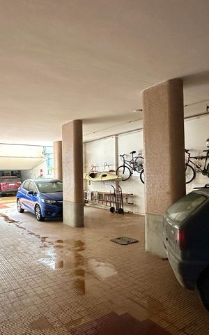 Apartamento para alugar com 220m², 4 quartos e 1 vaga