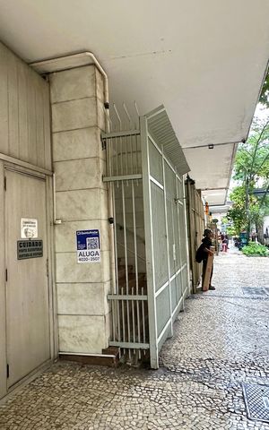 Apartamento para alugar com 220m², 4 quartos e 1 vaga