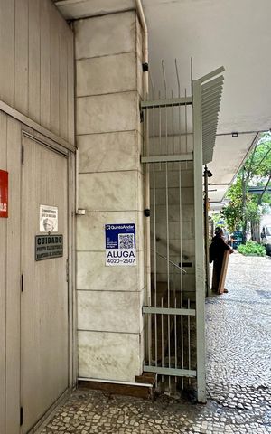 Apartamento para alugar com 220m², 4 quartos e 1 vaga