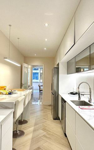 Apartamento para alugar com 220m², 4 quartos e 1 vaga