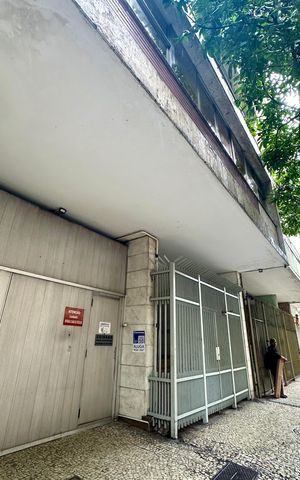 Apartamento para alugar com 220m², 4 quartos e 1 vaga
