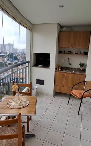 Apartamento à venda com 116m², 3 quartos e 2 vagas Apartamento à venda com 116m², 3 quartos e 2 vagasVaranda