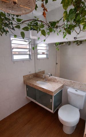 Casa para alugar com 229m², 2 quartos e 2 vagas Casa para alugar com 229m², 2 quartos e 2 vagasBanheiro
