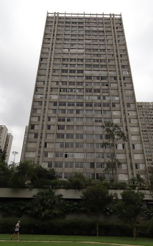 Apartamento à venda com 140m², 3 quartos e 2 vagasFachada