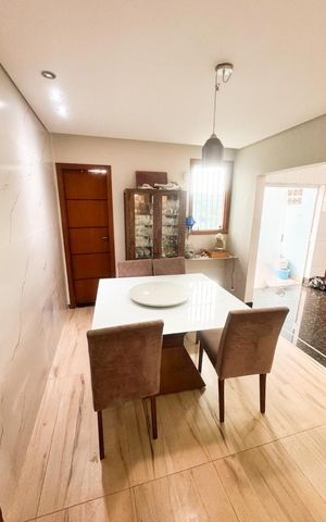 Casa à venda com 206m², 3 quartos e 3 vagas Casa à venda com 206m², 3 quartos e 3 vagasSala