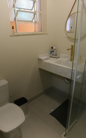 Casa à venda com 360m², 4 quartos e 2 vagasSuite