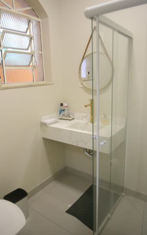 Casa à venda com 360m², 4 quartos e 2 vagasSuite