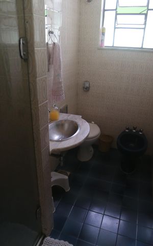 Casa à venda com 360m², 4 quartos e 2 vagasBanheiro