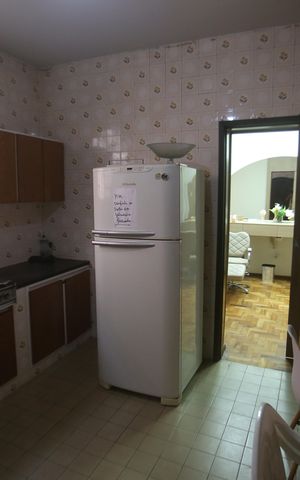 Casa à venda com 360m², 4 quartos e 2 vagasCozinha