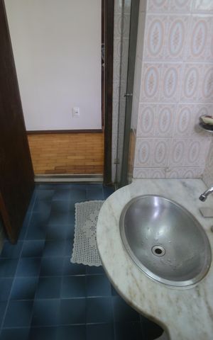Casa à venda com 360m², 4 quartos e 2 vagasBanheiro