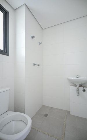 Apartamento à venda com 265m², 4 quartos e 4 vagasBanheiro de Serviço
