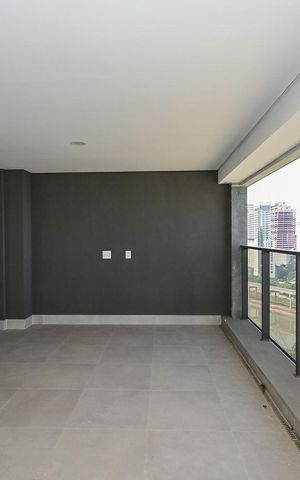Apartamento à venda com 265m², 4 quartos e 4 vagasVaranda 2