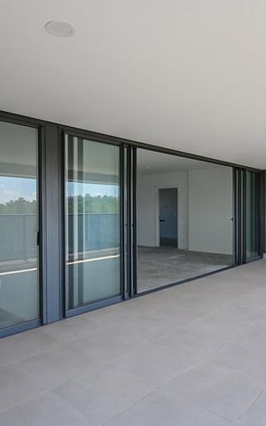 Apartamento à venda com 265m², 4 quartos e 4 vagasVaranda 1