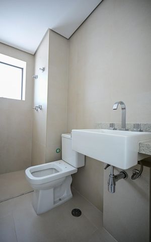 Apartamento à venda com 265m², 4 quartos e 4 vagasBanheiro Suíte 2