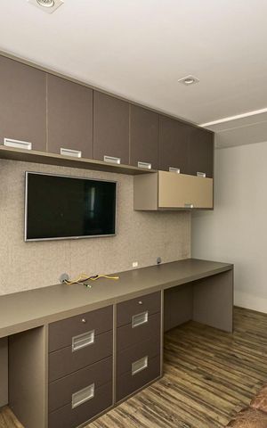 Apartamento à venda com 222m², 4 quartos e 4 vagasEscritório