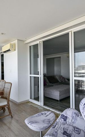 Apartamento à venda com 222m², 4 quartos e 4 vagasVaranda