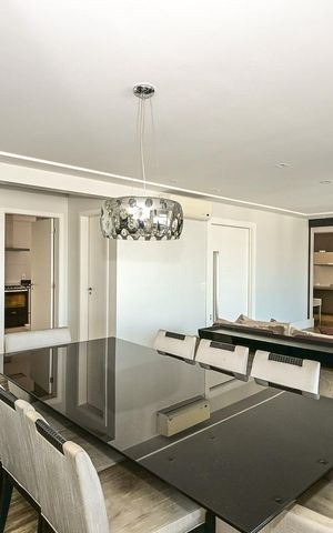 Apartamento à venda com 222m², 4 quartos e 4 vagasSala