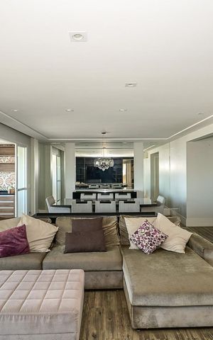 Apartamento à venda com 222m², 4 quartos e 4 vagasSala