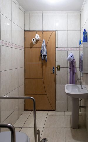 Casa à venda com 250m², 3 quartos e 2 vagasBanheiro