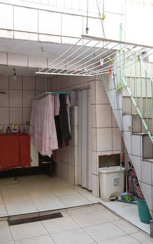 Casa à venda com 250m², 3 quartos e 2 vagasÁrea de Serviço