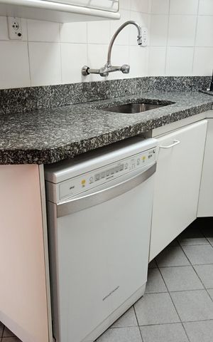 Apartamento à venda com 217m², 4 quartos e 3 vagas Apartamento à venda com 217m², 4 quartos e 3 vagasCozinha