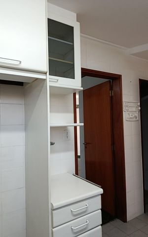 Apartamento à venda com 217m², 4 quartos e 3 vagas Apartamento à venda com 217m², 4 quartos e 3 vagasCozinha