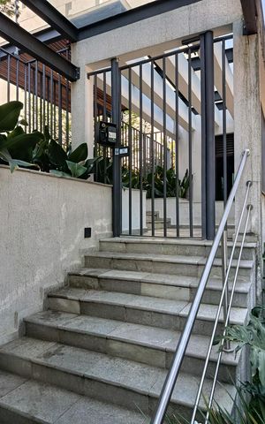 Apartamento à venda com 217m², 4 quartos e 3 vagas Apartamento à venda com 217m², 4 quartos e 3 vagasFachada