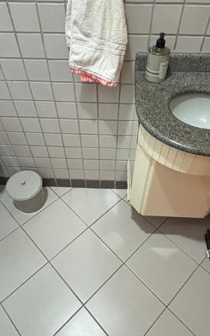 Casa à venda com 238m², 2 quartos e 2 vagas Casa à venda com 238m², 2 quartos e 2 vagasLavabo