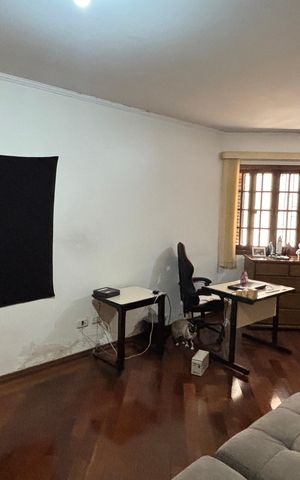 Casa à venda com 238m², 2 quartos e 2 vagas Casa à venda com 238m², 2 quartos e 2 vagasSuite