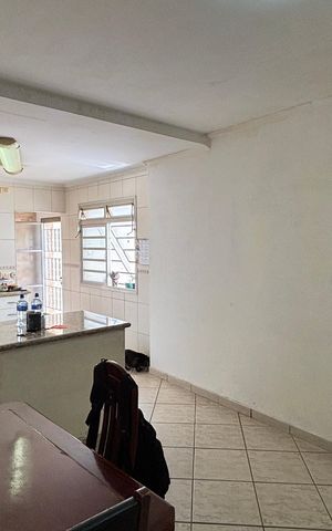 Casa à venda com 238m², 2 quartos e 2 vagas Casa à venda com 238m², 2 quartos e 2 vagasCozinha