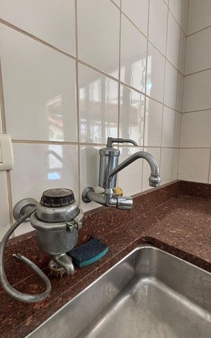 Casa à venda com 238m², 2 quartos e 2 vagas Casa à venda com 238m², 2 quartos e 2 vagasEdícula - Cozinha