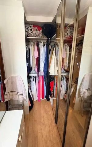 Casa à venda com 200m², 3 quartos e 5 vagas Casa à venda com 200m², 3 quartos e 5 vagasCloset