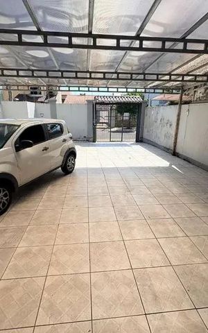 Casa à venda com 200m², 3 quartos e 5 vagas Casa à venda com 200m², 3 quartos e 5 vagasÁrea Comum