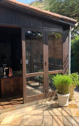 Casa de condomínio à venda com 400m², 4 quartos e 1 vaga Casa de condomínio à venda com 400m², 4 quartos e 1 vagaÁrea externa