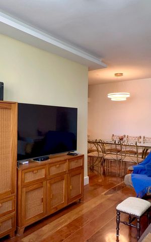Apartamento à venda com 110m², 3 quartos e 1 vaga Apartamento à venda com 110m², 3 quartos e 1 vagaSala