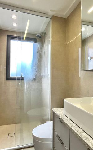 Apartamento à venda com 107m², 2 quartos e 2 vagas Apartamento à venda com 107m², 2 quartos e 2 vagasBanheiro 1 da Suíte 1