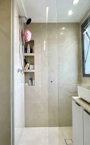 Apartamento à venda com 107m², 2 quartos e 2 vagas Apartamento à venda com 107m², 2 quartos e 2 vagasBanheiro 2 da Suíte 1