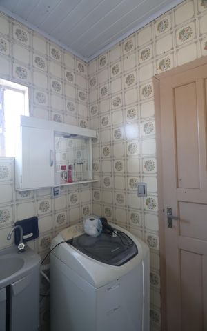 Casa à venda com 150m², 5 quartos e sem vagaBanheiro