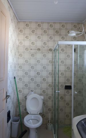 Casa à venda com 150m², 5 quartos e sem vagaBanheiro