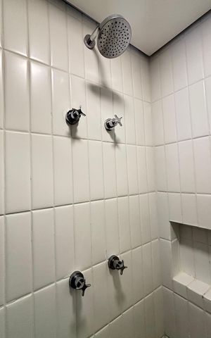 Studio à venda com 27m², 1 quarto e sem vaga Studio à venda com 27m², 1 quarto e sem vagaBanheiro