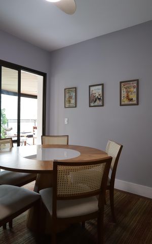 Apartamento à venda com 246m², 4 quartos e 4 vagasSala de almoço