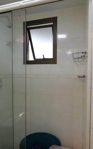 Apartamento à venda com 246m², 4 quartos e 4 vagasBanheiro da Suíte 2