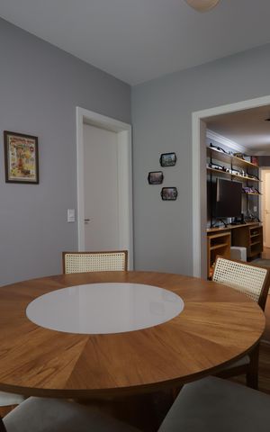 Apartamento à venda com 246m², 4 quartos e 4 vagasSala de almoço