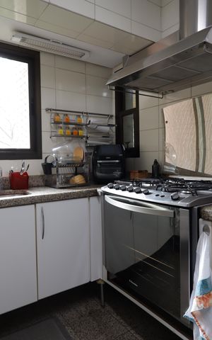 Apartamento à venda com 246m², 4 quartos e 4 vagasCozinha