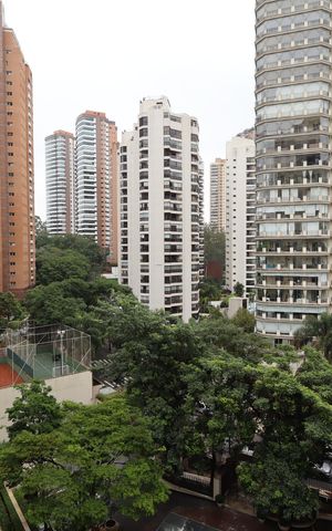 Apartamento à venda com 246m², 4 quartos e 4 vagasVista da Varanda