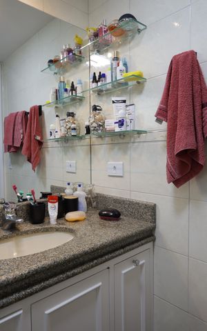 Apartamento à venda com 246m², 4 quartos e 4 vagasBanheiro da Suíte 4