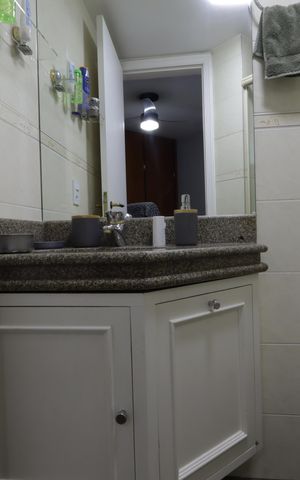 Apartamento à venda com 246m², 4 quartos e 4 vagasBanheiro da Suíte 3