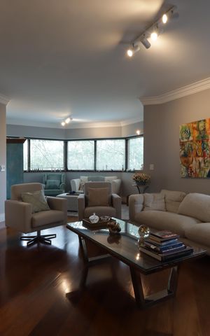Apartamento à venda com 246m², 4 quartos e 4 vagasSala