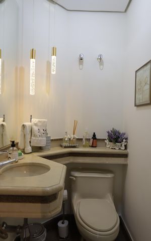 Apartamento à venda com 246m², 4 quartos e 4 vagasLavabo