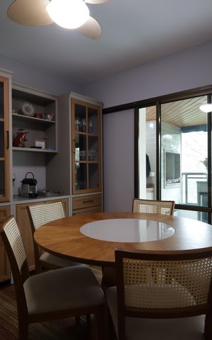 Apartamento à venda com 246m², 4 quartos e 4 vagasSala de almoço